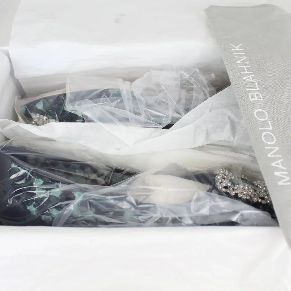 NEW Manolo Blahnik Hangisi Crystal Buckle Lace Flats YWOV EU 39